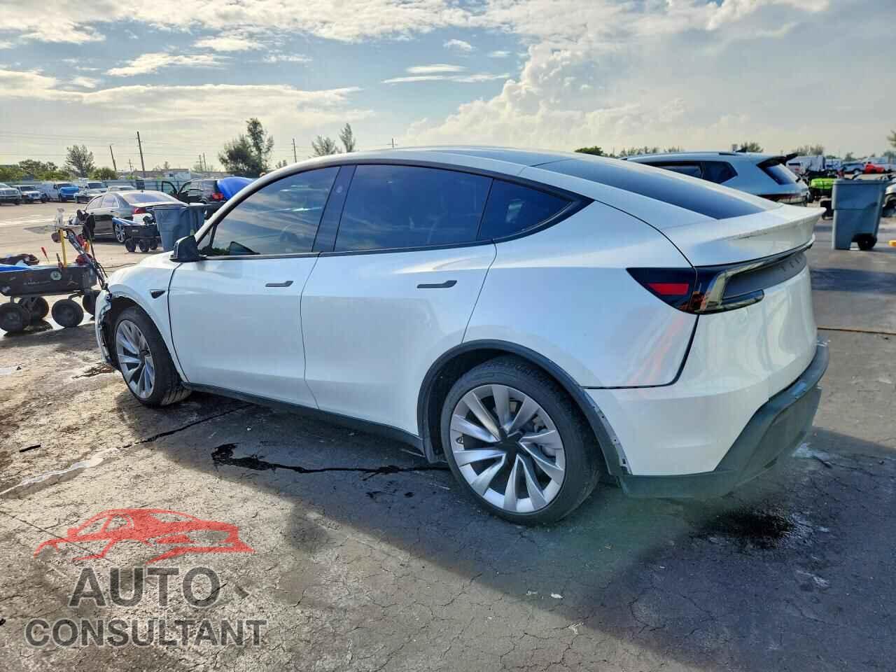 TESLA MODEL Y 2026 - 7SAYGDEE5TA393445