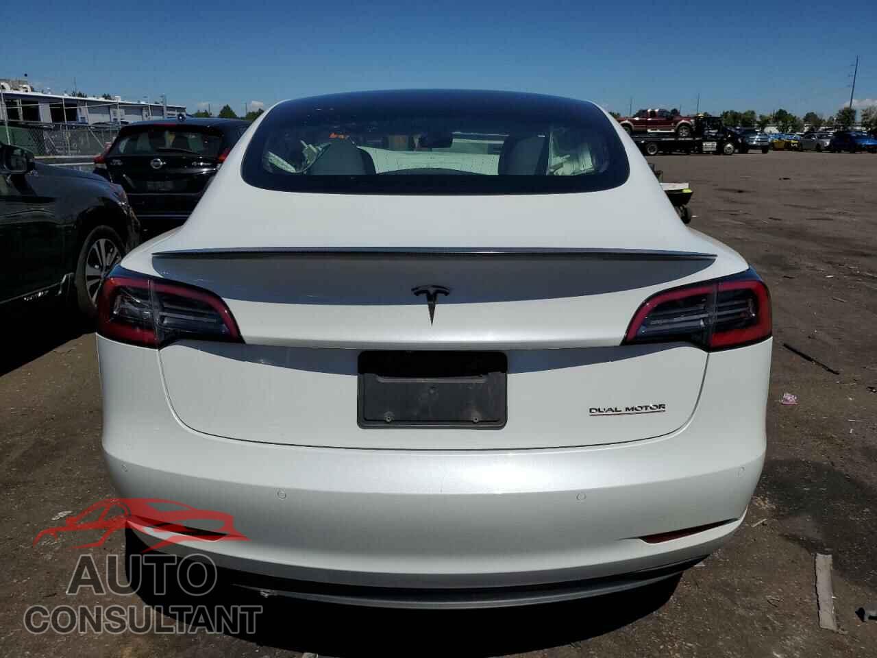 TESLA MODEL 3 2019 - 5YJ3E1EB5KF422137