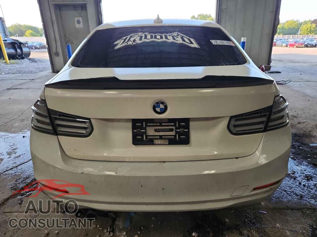 BMW 3 SERIES 2013 - WBA3A5C58DF358185