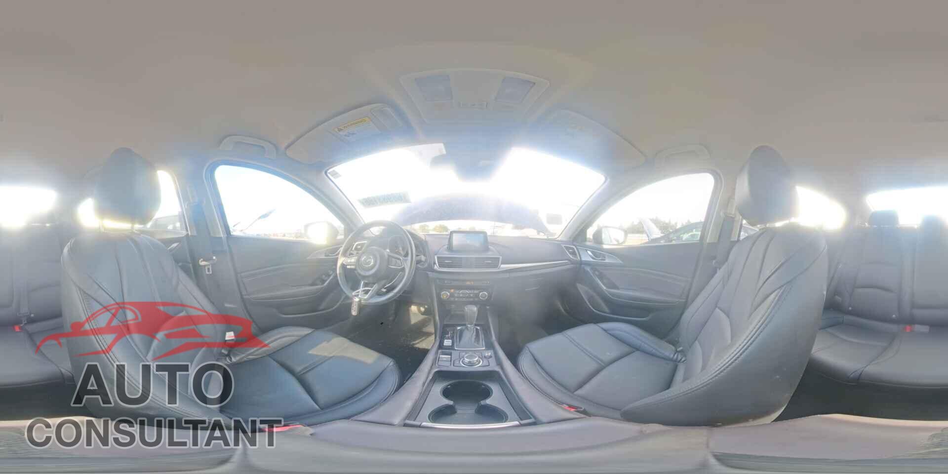 MAZDA 3 2017 - 3MZBN1V74HM135784