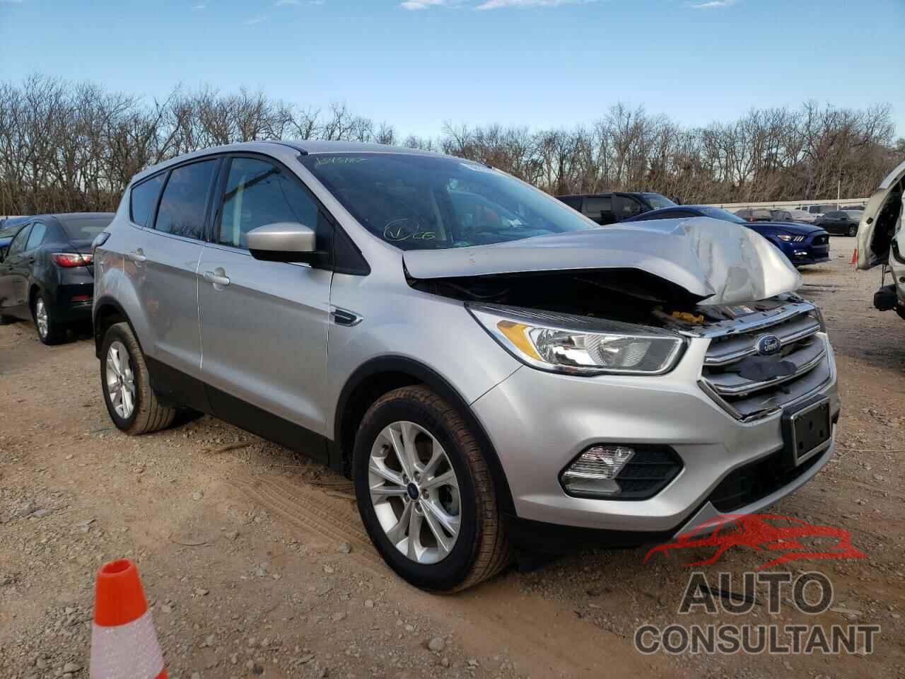 FORD ESCAPE 2017 - 1FMCU0GDXHUB43189
