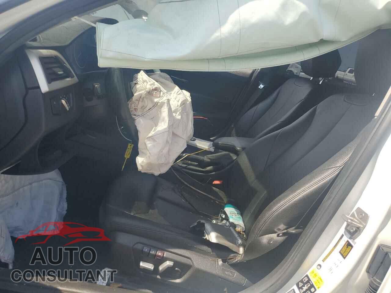 BMW 3 SERIES 2016 - WBA8E5G5XGNU19972
