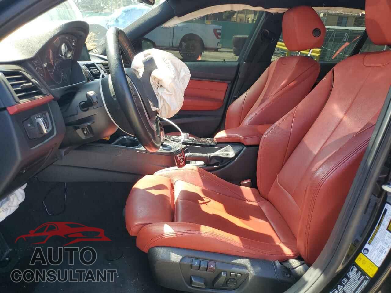 BMW 3 SERIES 2013 - WBA3B9C58DF585526