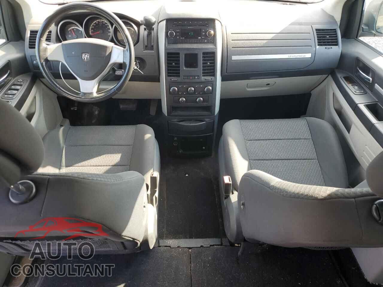 DODGE CARAVAN 2010 - 2D4RN4DE8AR361850