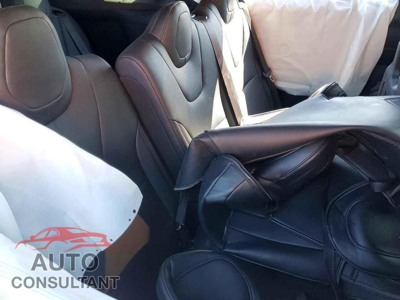 TESLA MODEL X 2023 - 7SAXCAE5XPF413722