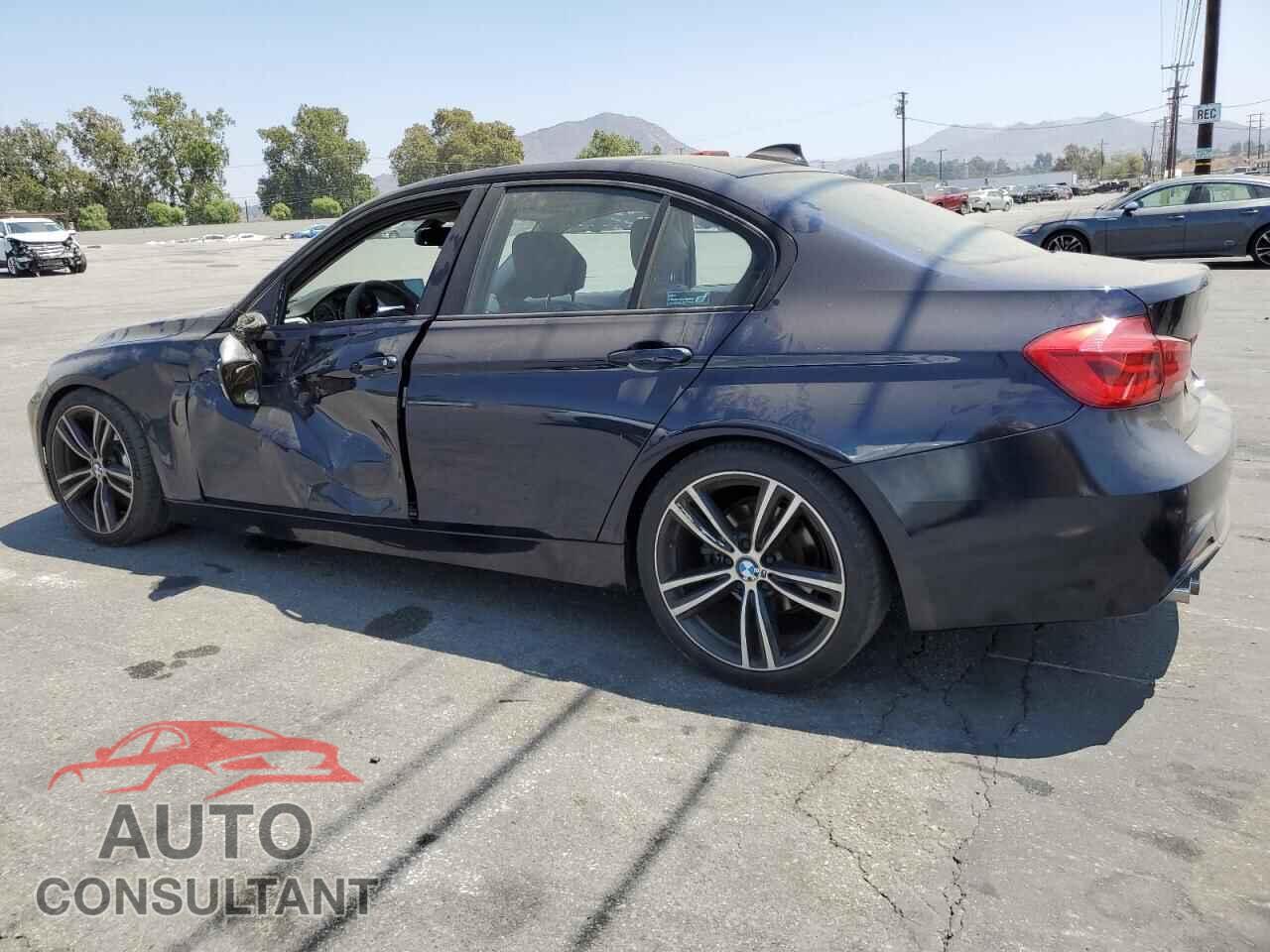 BMW 3 SERIES 2012 - WBA3C1C55CF433054