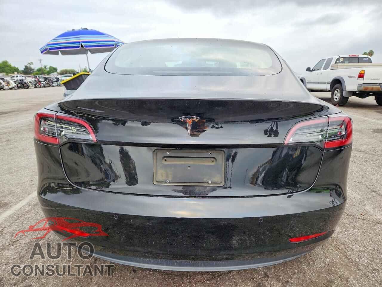 TESLA MODEL 3 2021 - 5YJ3E1EA9MF940052