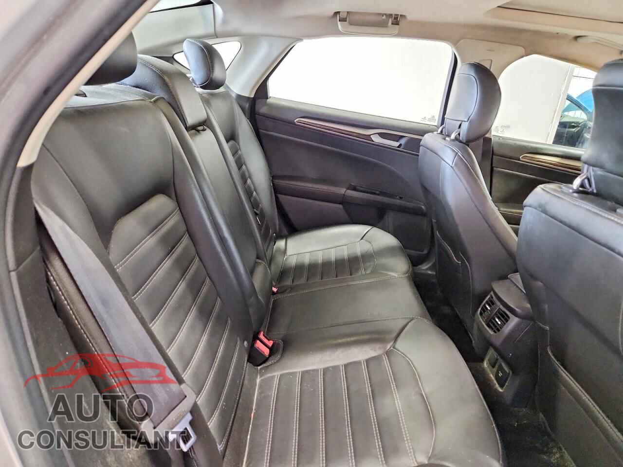 FORD FUSION 2013 - 3FA6P0LU5DR218077
