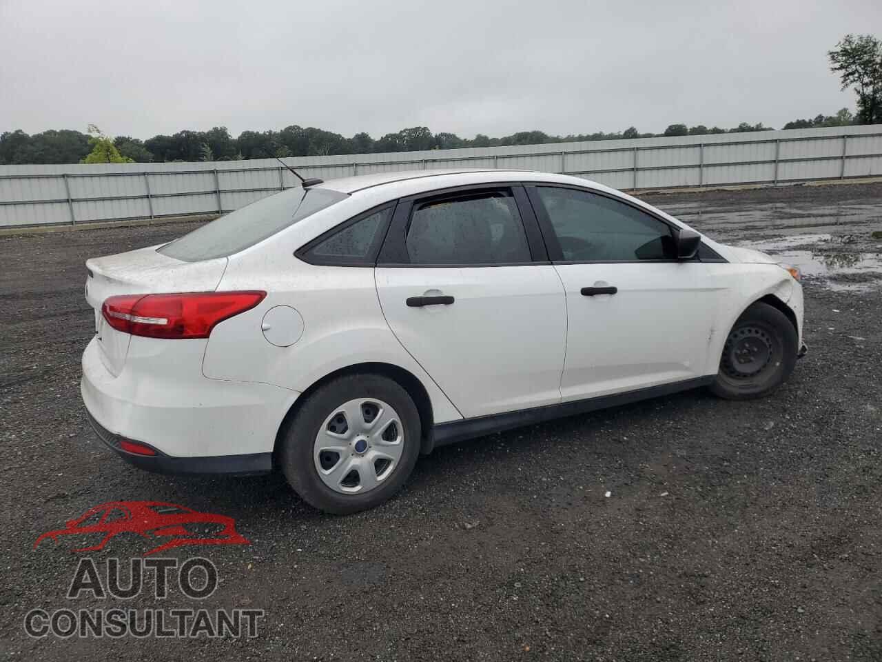 FORD FOCUS 2018 - 1FADP3E27JL329308