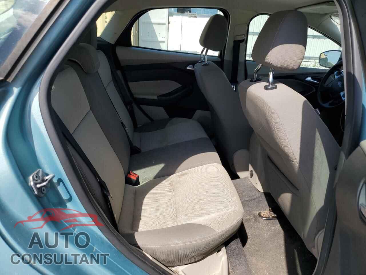FORD FOCUS 2012 - 1FAHP3K22CL279555