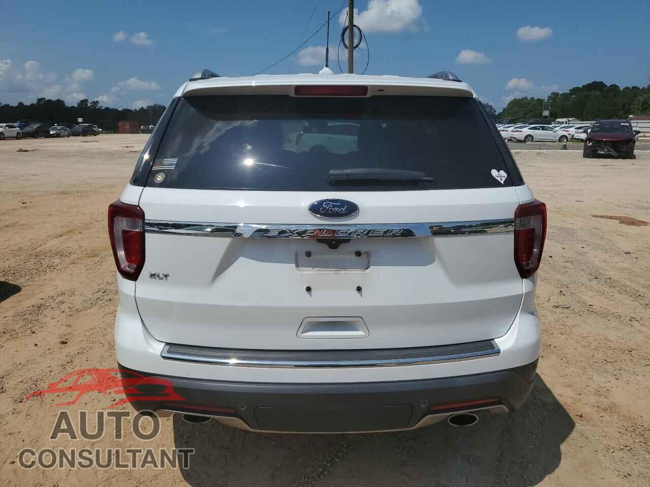 FORD EXPLORER 2018 - 1FM5K7D82JGA44532