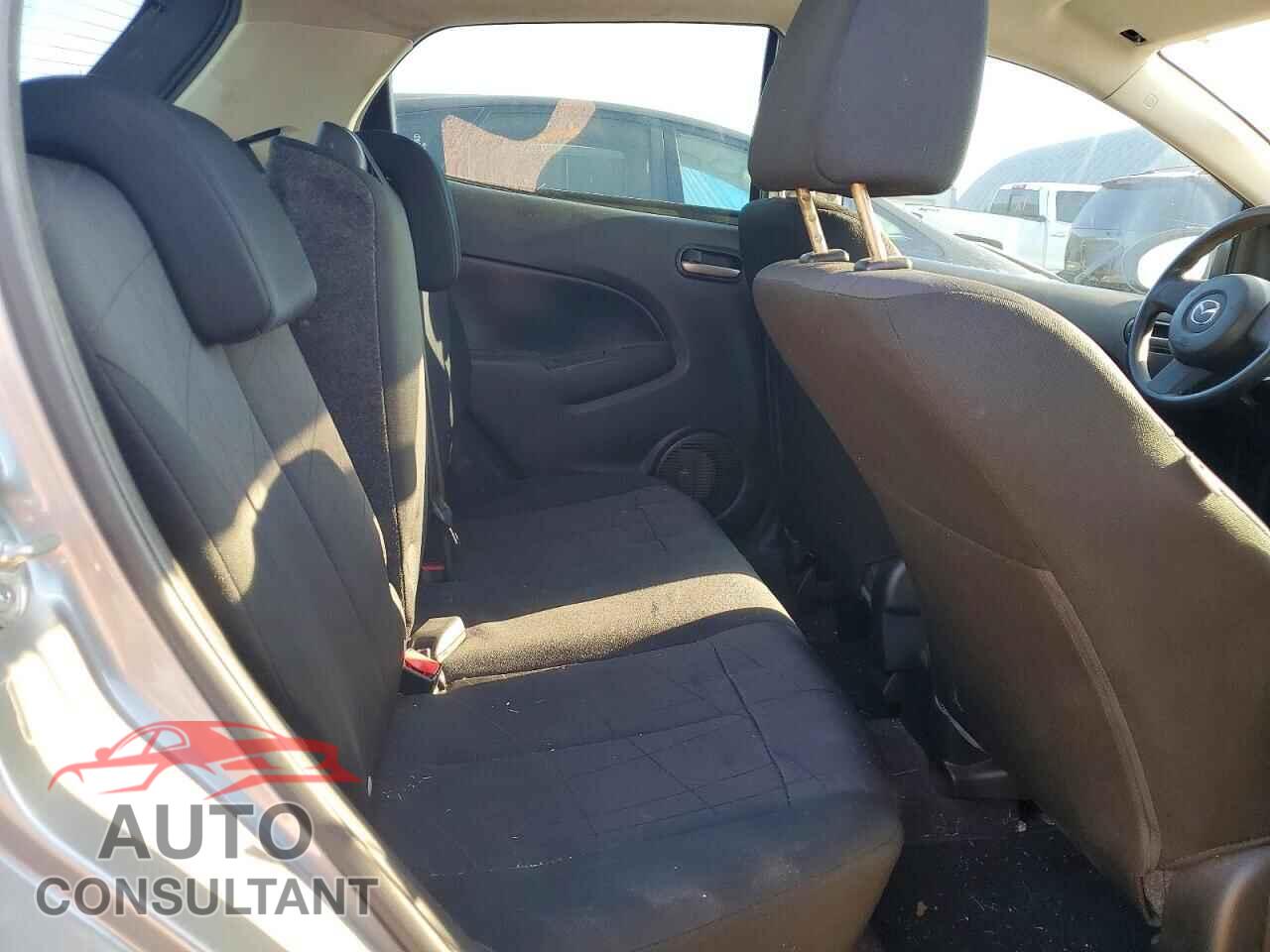 MAZDA 2 2014 - JM1DE1KY4E0184636