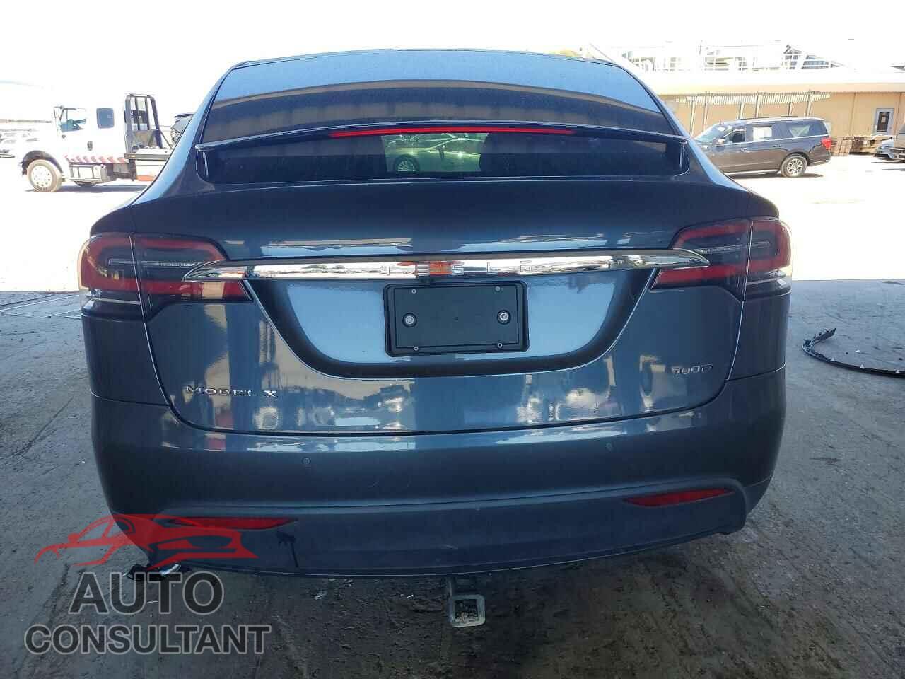 TESLA MODEL X 2017 - 5YJXCBE27HF044392
