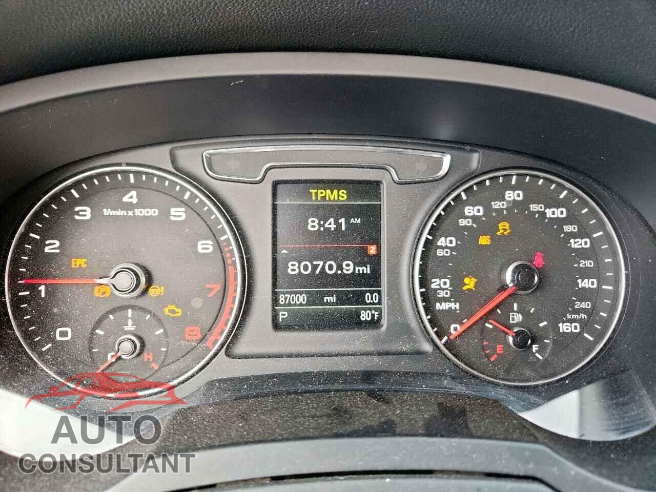 AUDI Q3 2018 - WA1BCCFS1JR032201