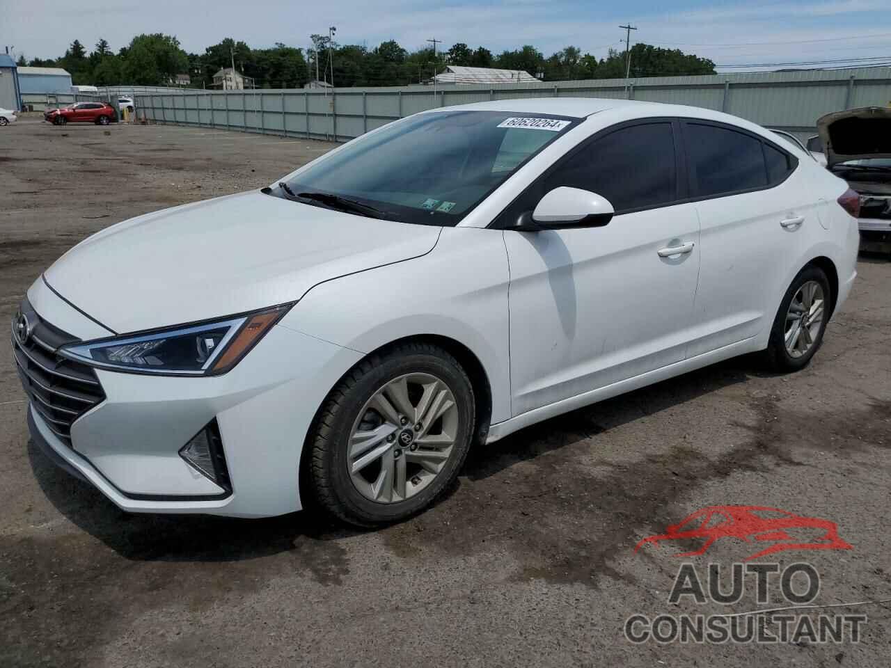 HYUNDAI ELANTRA 2019 - 5NPD84LF4KH413322