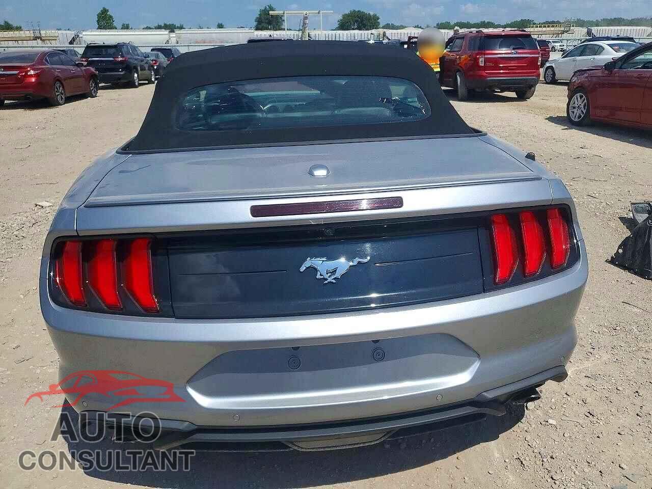 FORD MUSTANG 2021 - 1FATP8UH9M5111815