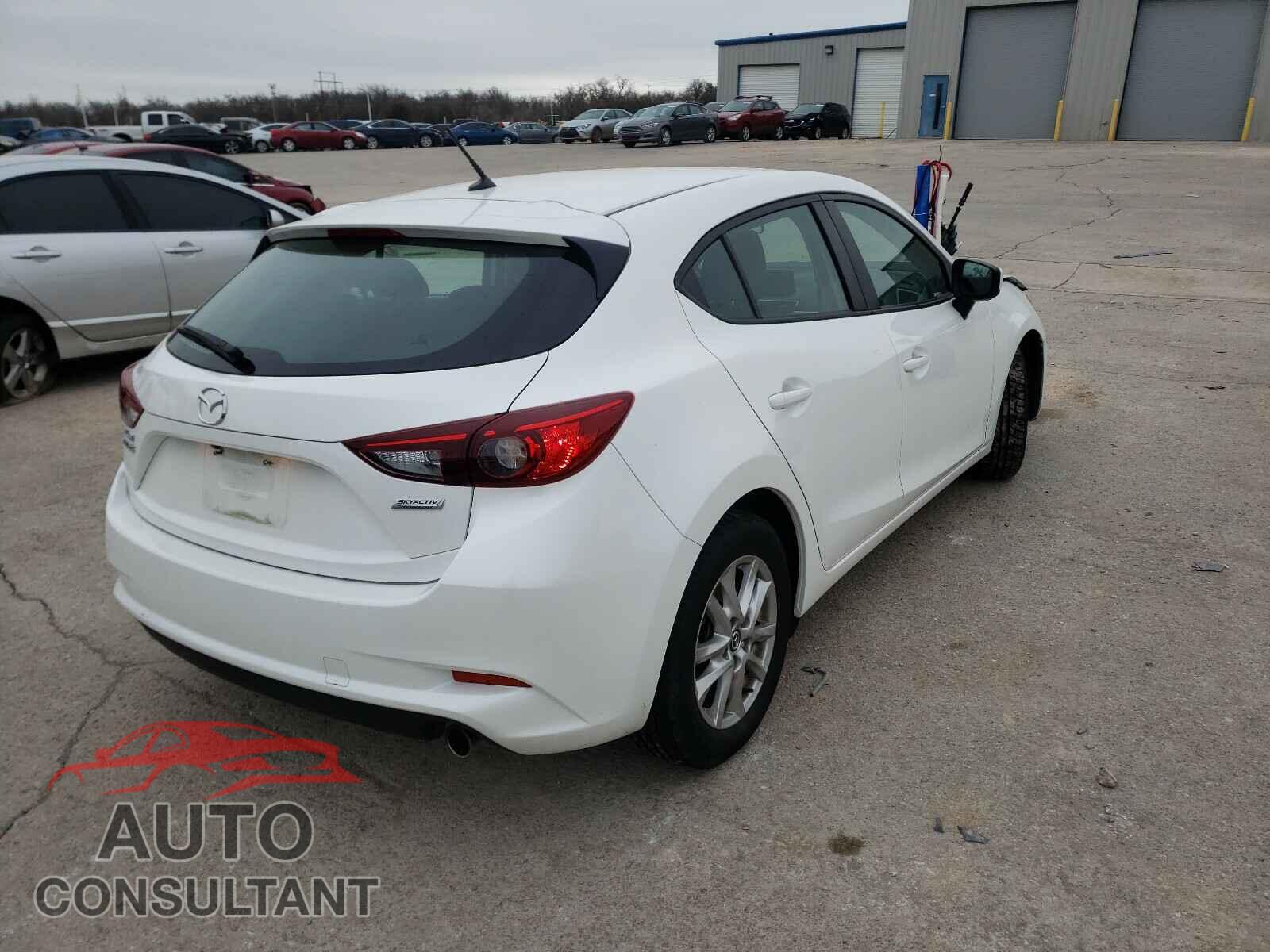 MAZDA 3 2017 - 3MZBN1K76HM114424