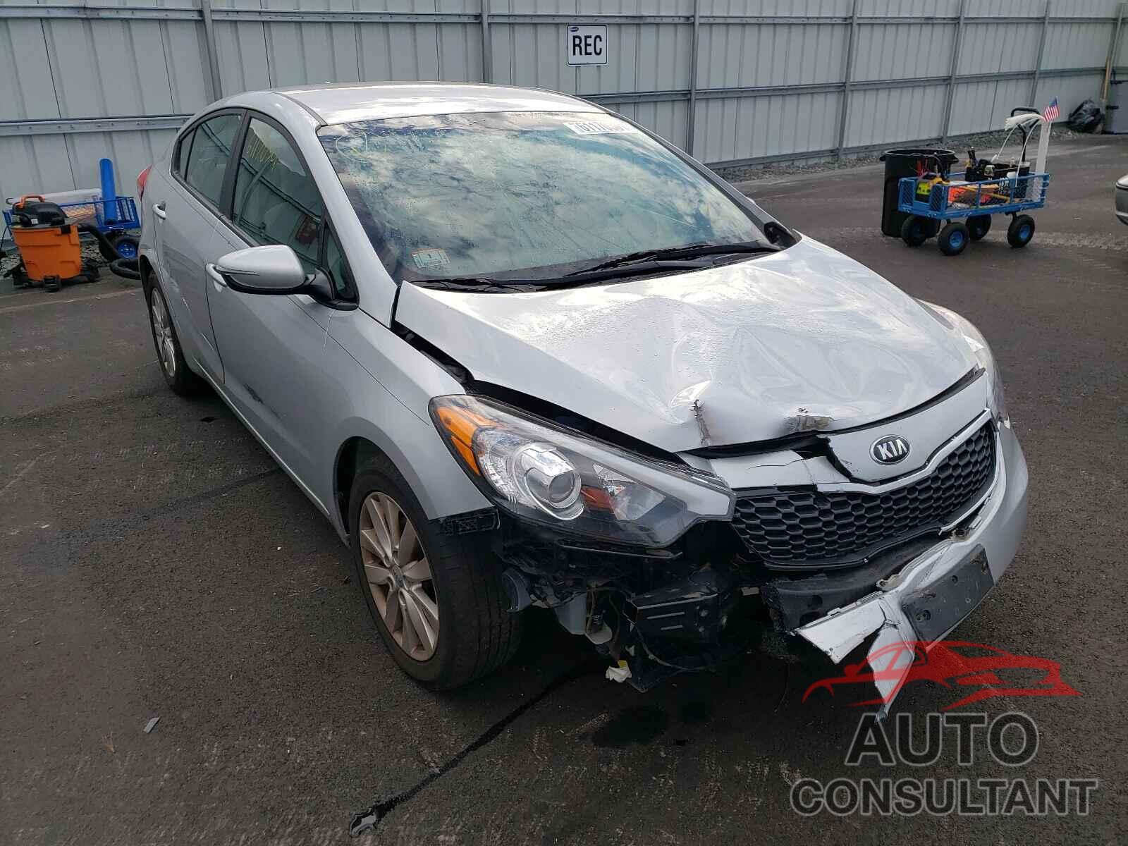 KIA FORTE 2016 - KNAFX4A63G5611733