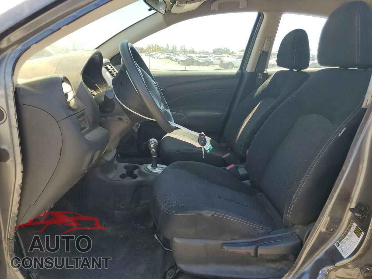 NISSAN VERSA 2019 - 3N1CN7AP3KL833237