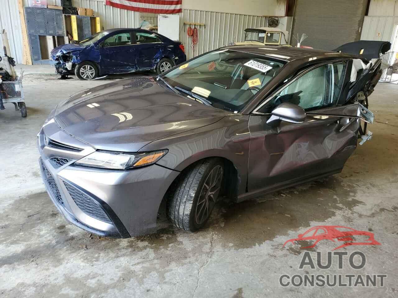 TOYOTA CAMRY 2022 - 4T1G11AK7NU718531