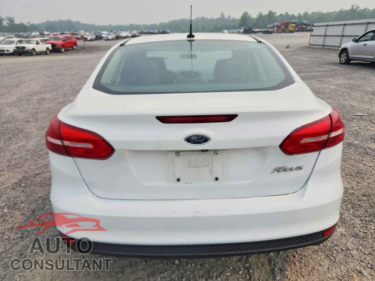 FORD FOCUS 2015 - 1FADP3E29FL366450