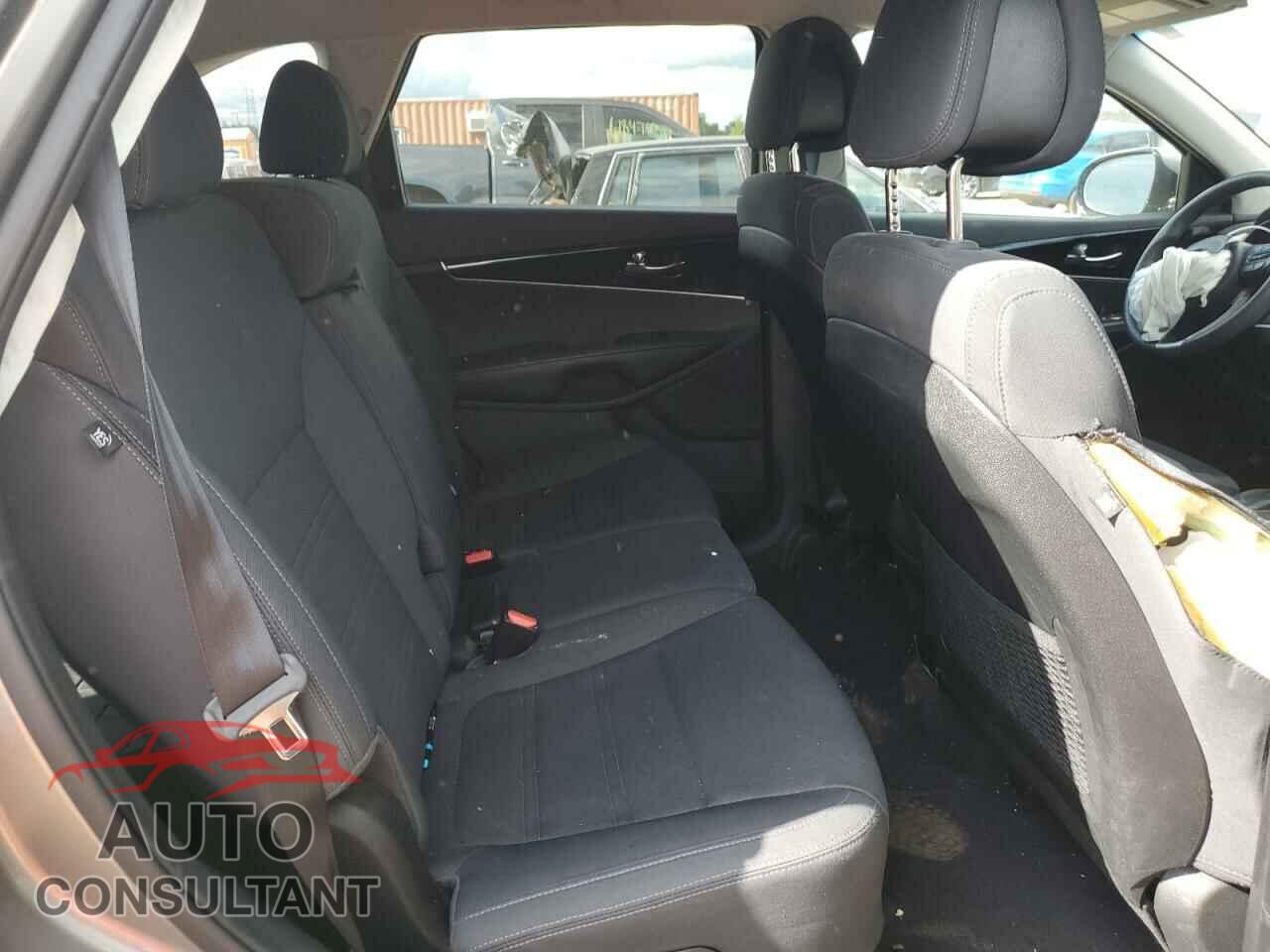 KIA SORENTO 2016 - 5XYPG4A36GG123722
