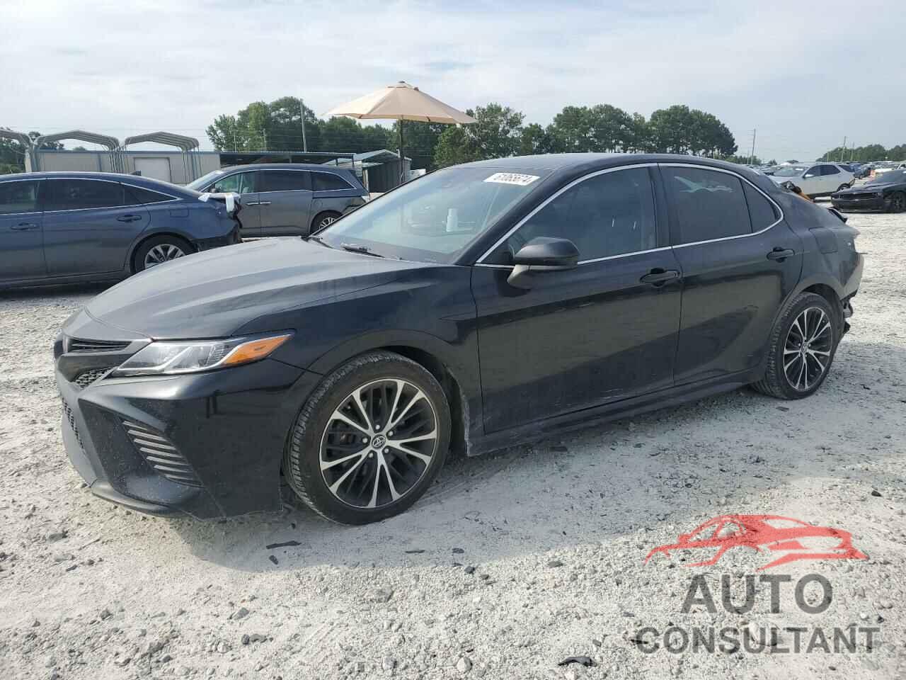 TOYOTA CAMRY 2018 - 4T1B11HK3JU061320