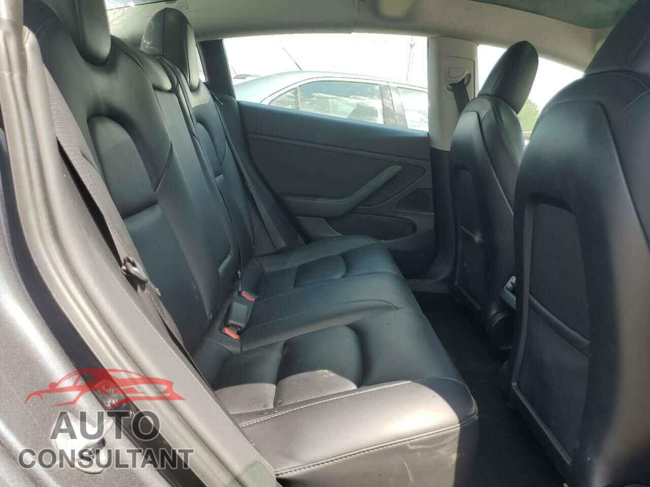 TESLA MODEL 3 2021 - 5YJ3E1EB3MF855605