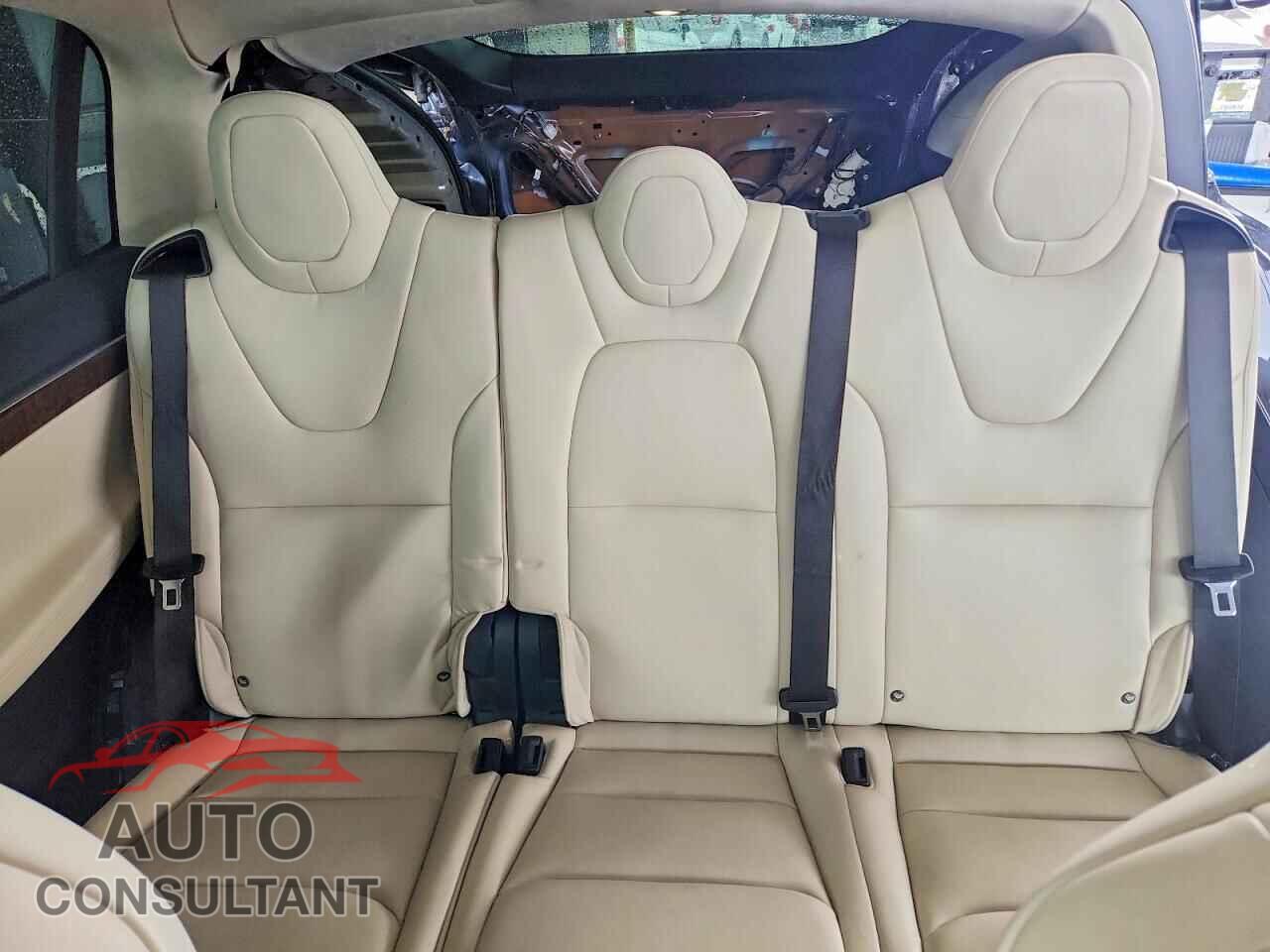 TESLA MODEL X 2018 - 5YJXCDE44JF081127