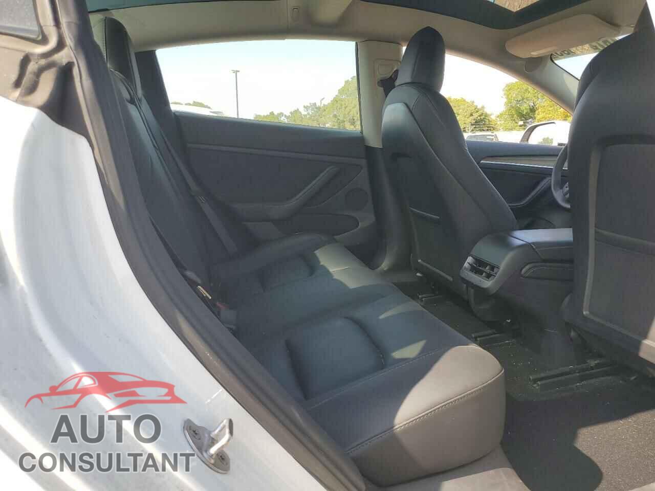TESLA MODEL 3 2022 - 5YJ3E1EA3NF374049
