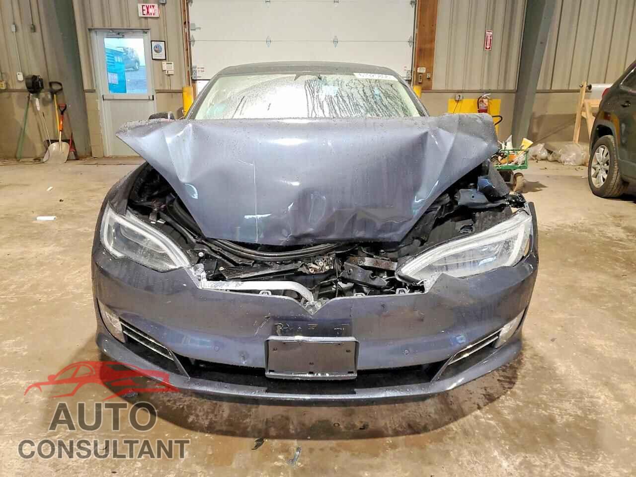 TESLA MODEL S 2017 - 5YJSA1E25HF199016