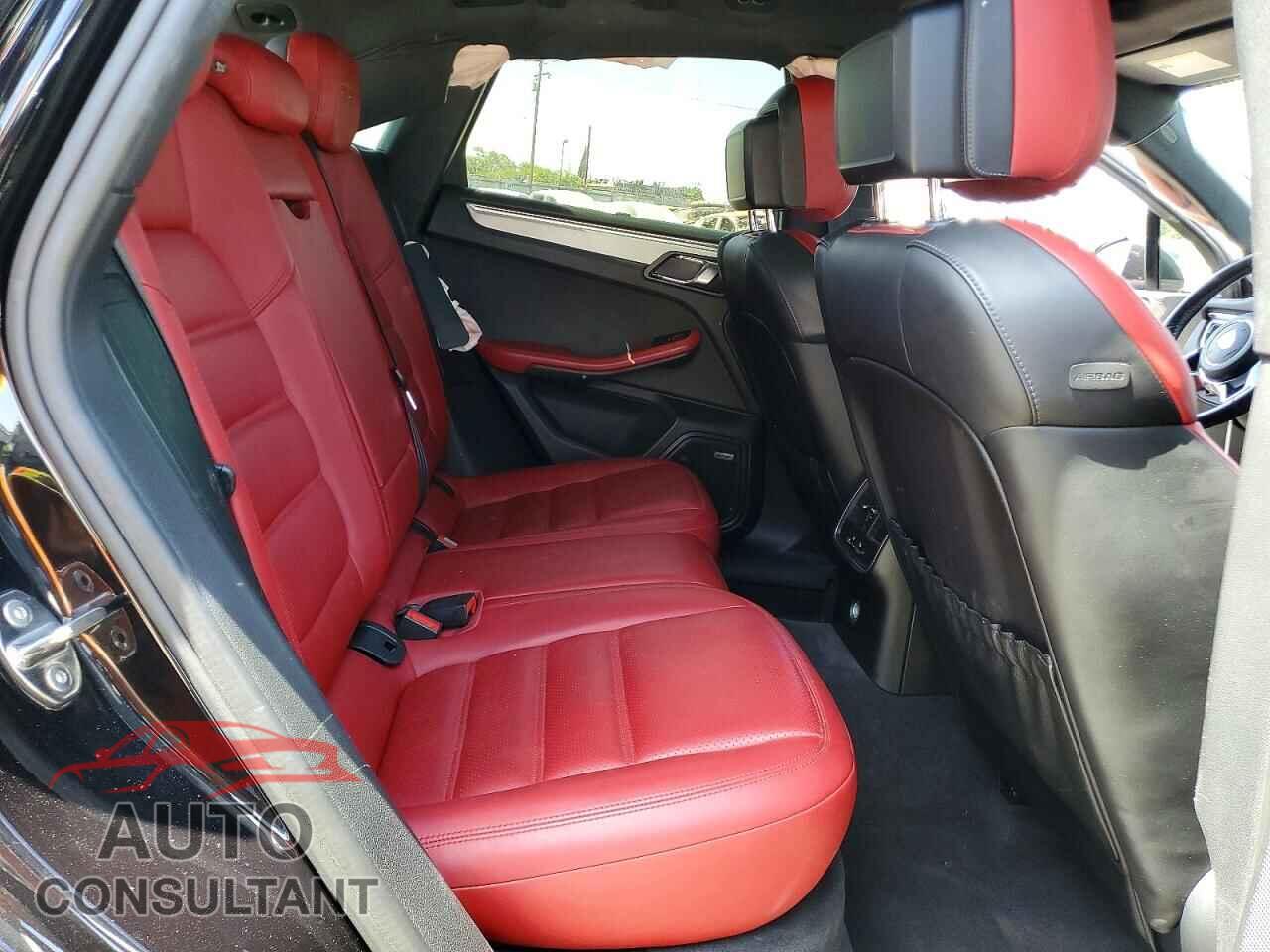 PORSCHE MACAN 2017 - WP1AG2A57HLB51139