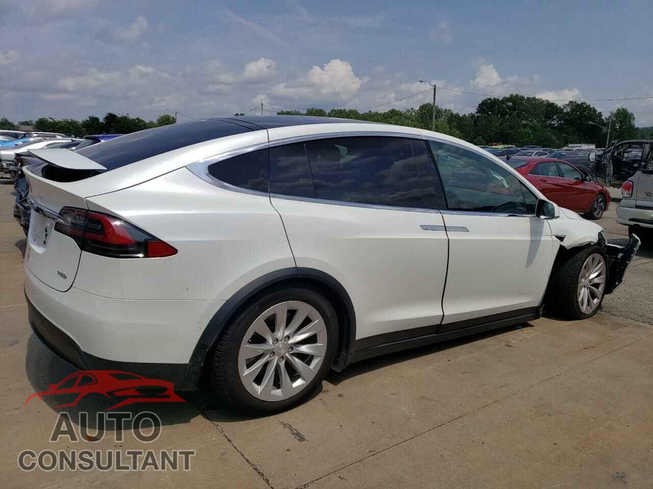 TESLA MODEL X 2017 - 5YJXCDE23HF060908
