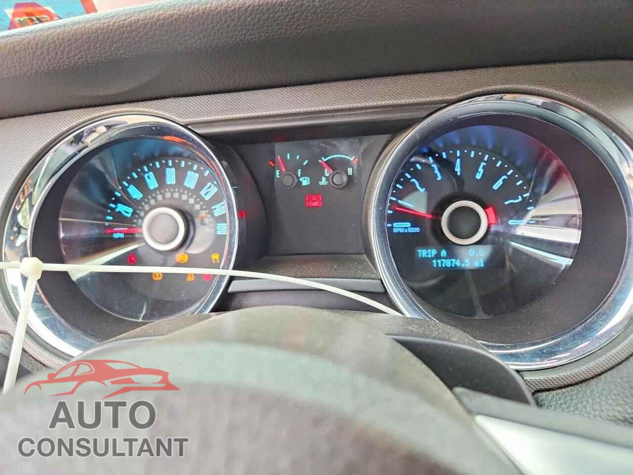 FORD MUSTANG 2014 - 1ZVBP8AM4E5245721