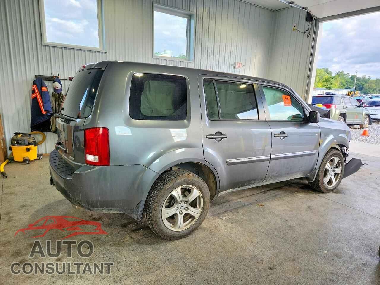 HONDA PILOT 2012 - 5FNYF4H44CB044556