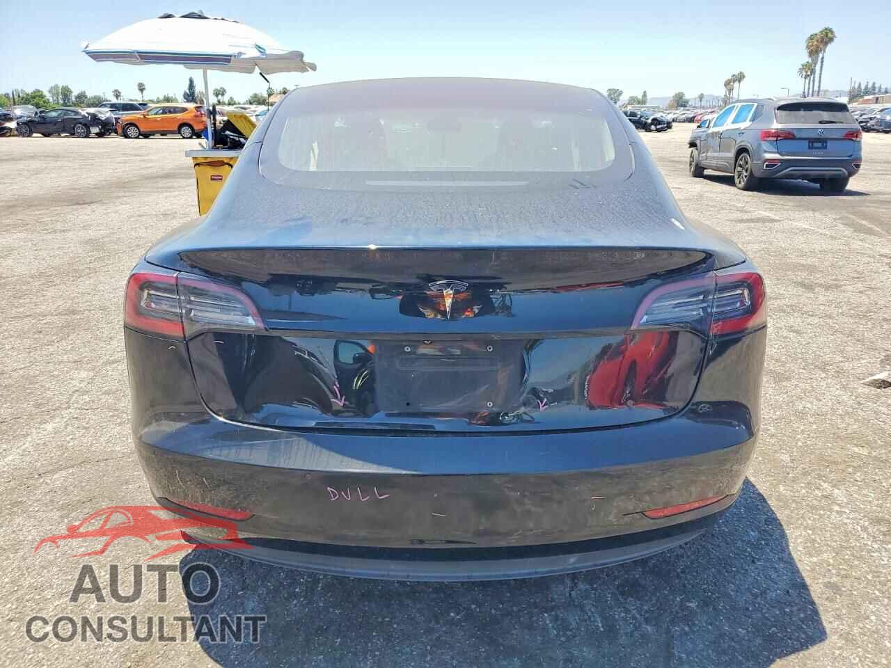 TESLA MODEL 3 2018 - 5YJ3E1EA0JF033962