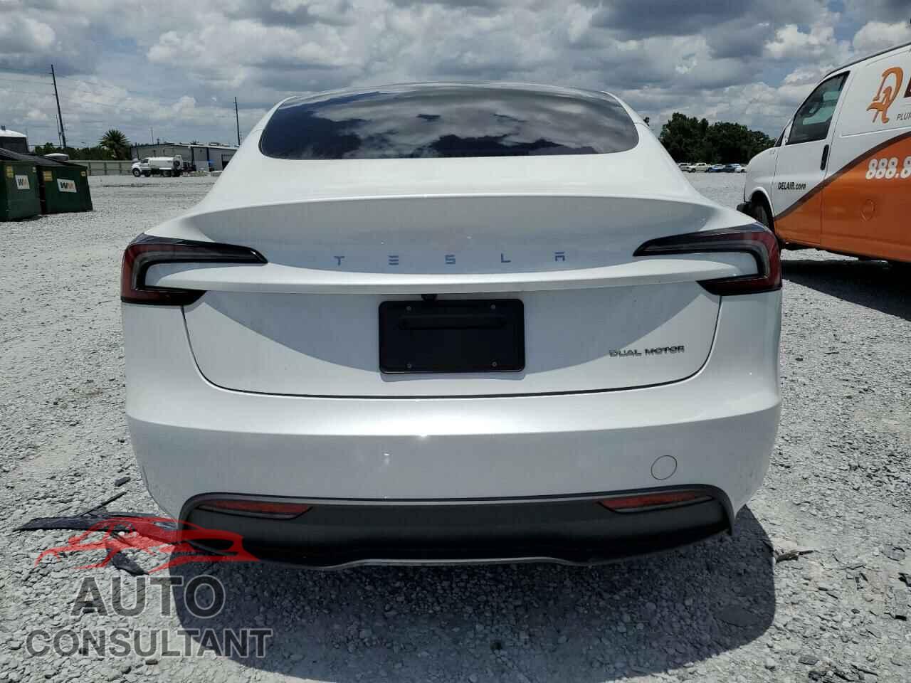 TESLA MODEL 3 2025 - 5YJ3E1EB9SF881784