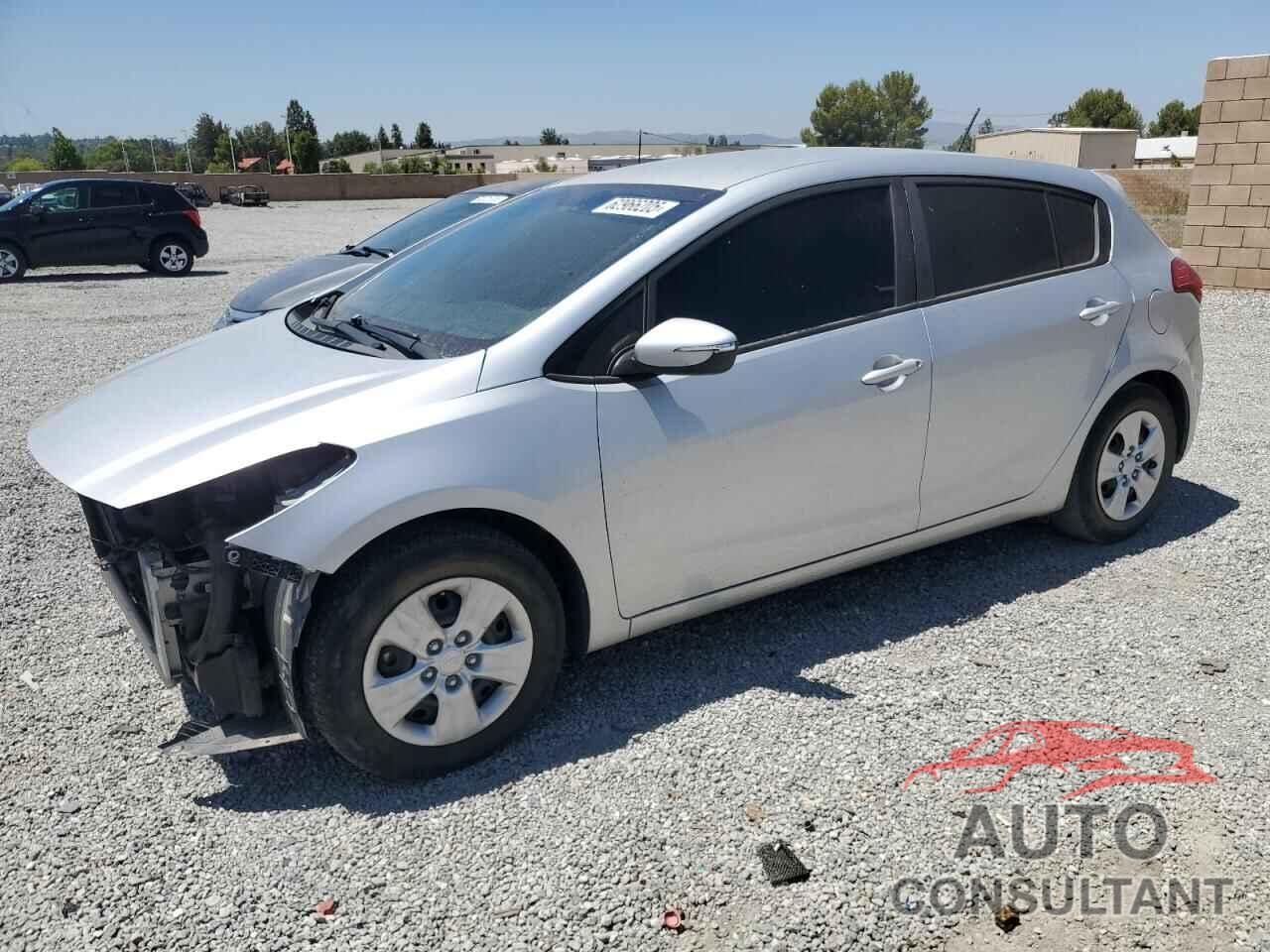KIA FORTE 2018 - KNAFK5A87J5773393