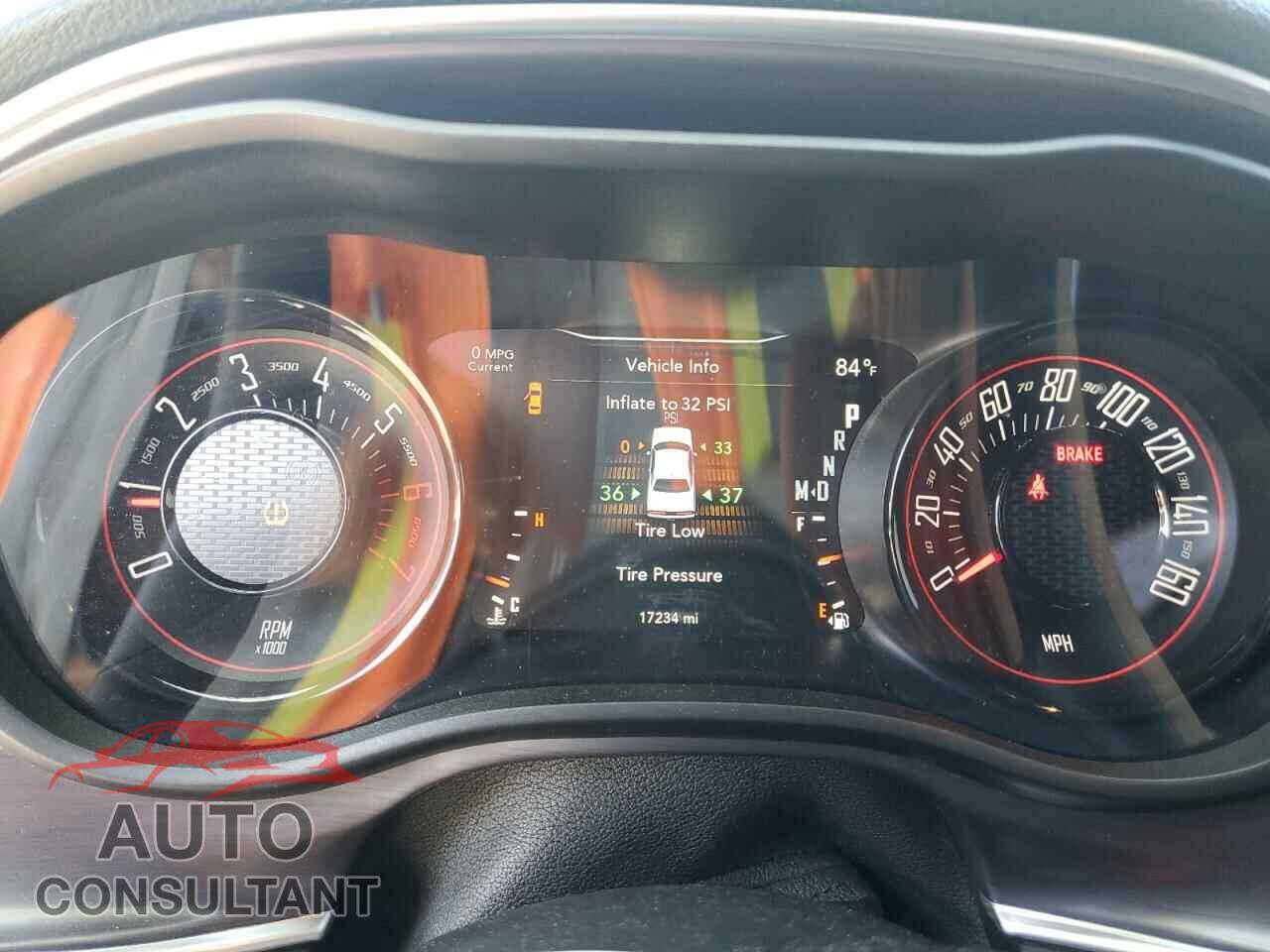 DODGE CHALLENGER 2018 - 2C3CDZBTXJH333515