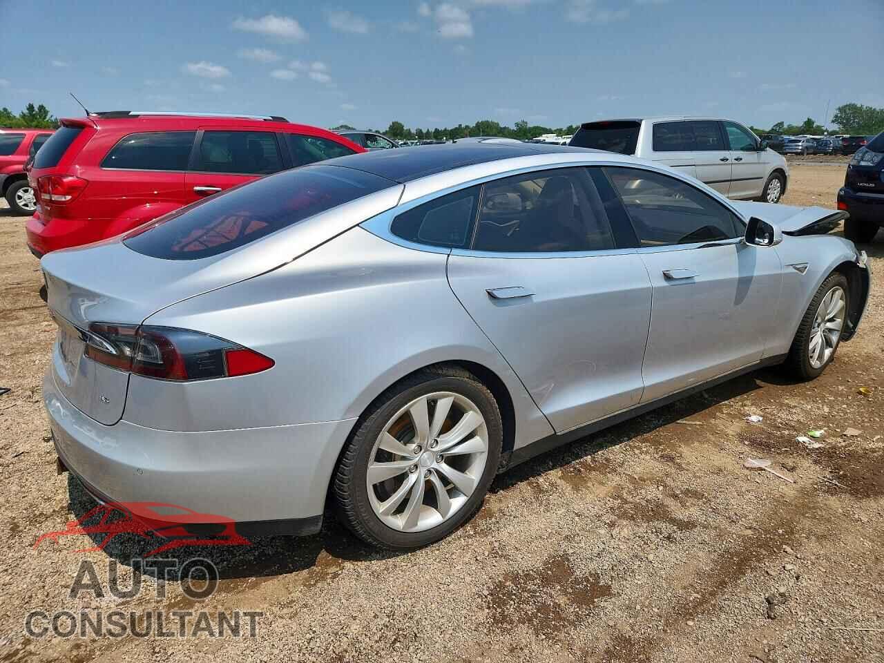 TESLA MODEL S 2013 - 5YJSA1CN6DFP22471