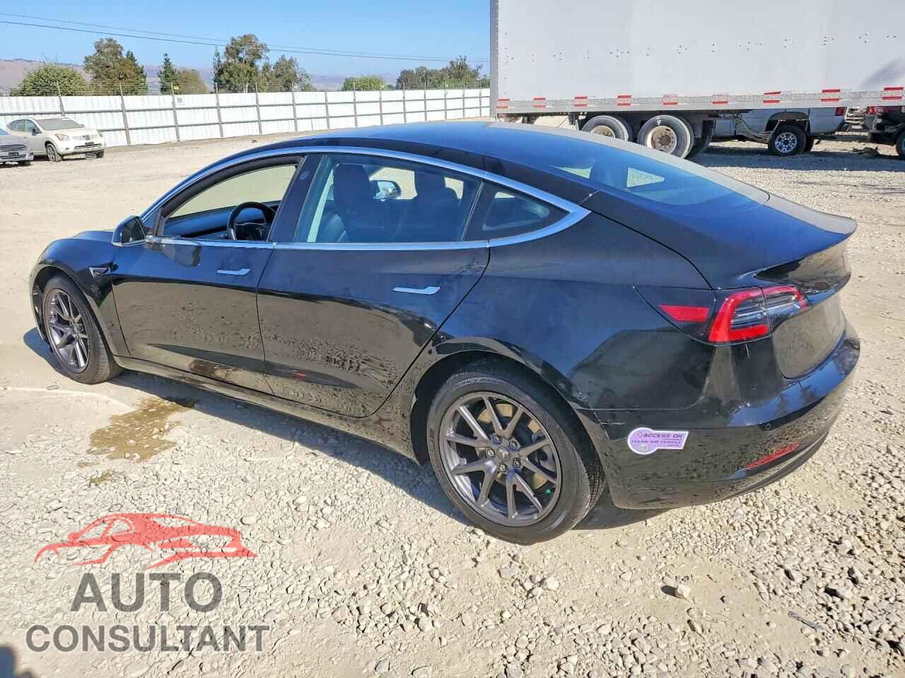 TESLA MODEL 3 2018 - 5YJ3E1EB6JF144184