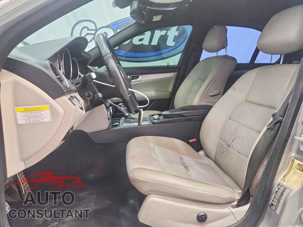 MERCEDES-BENZ C-CLASS 2013 - WDDGF4HB7DA788226