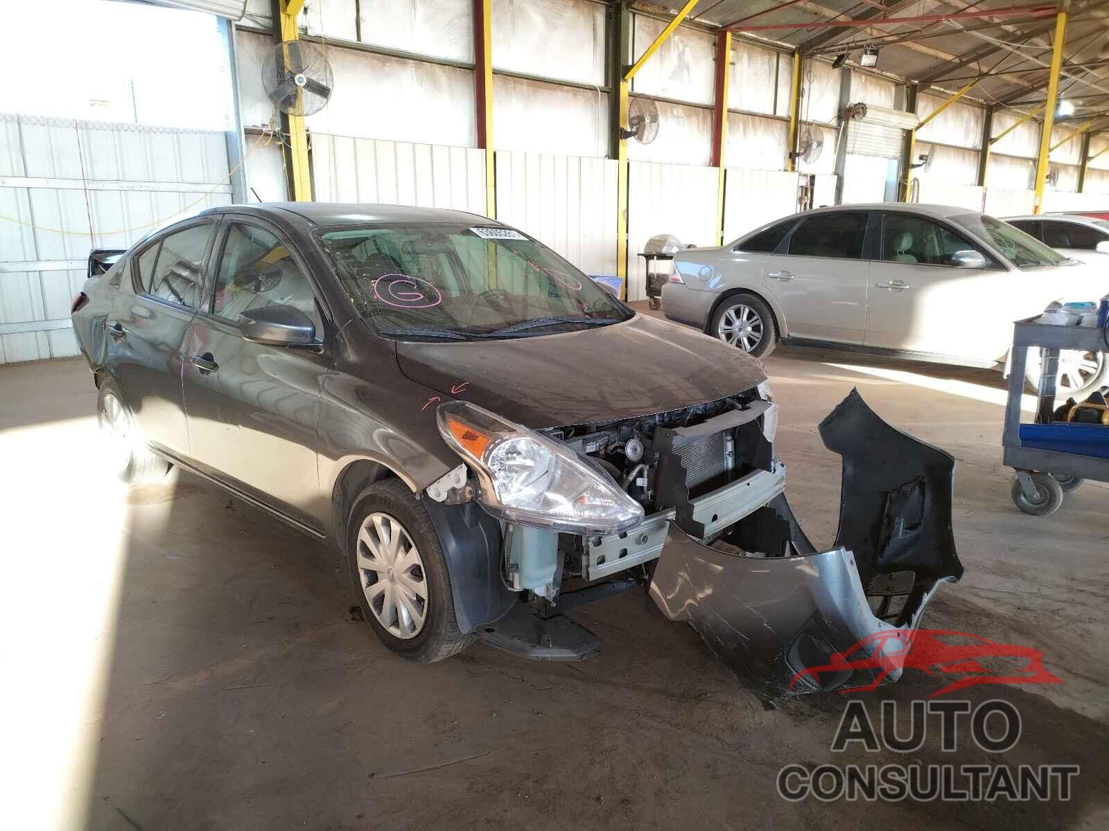 NISSAN VERSA 2017 - 3N1CN7AP0HL826156