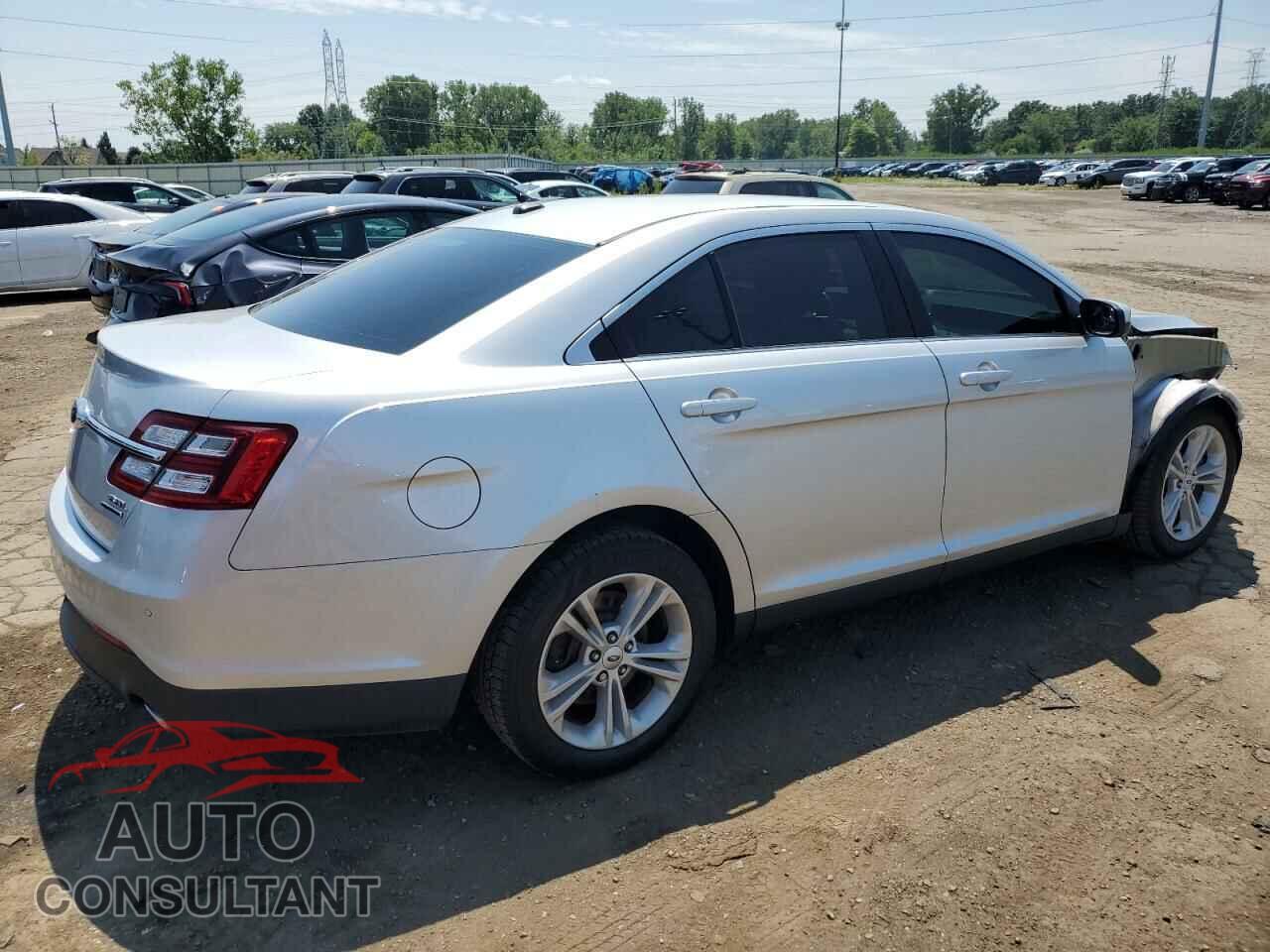 FORD TAURUS 2017 - 1FAHP2E85HG120653
