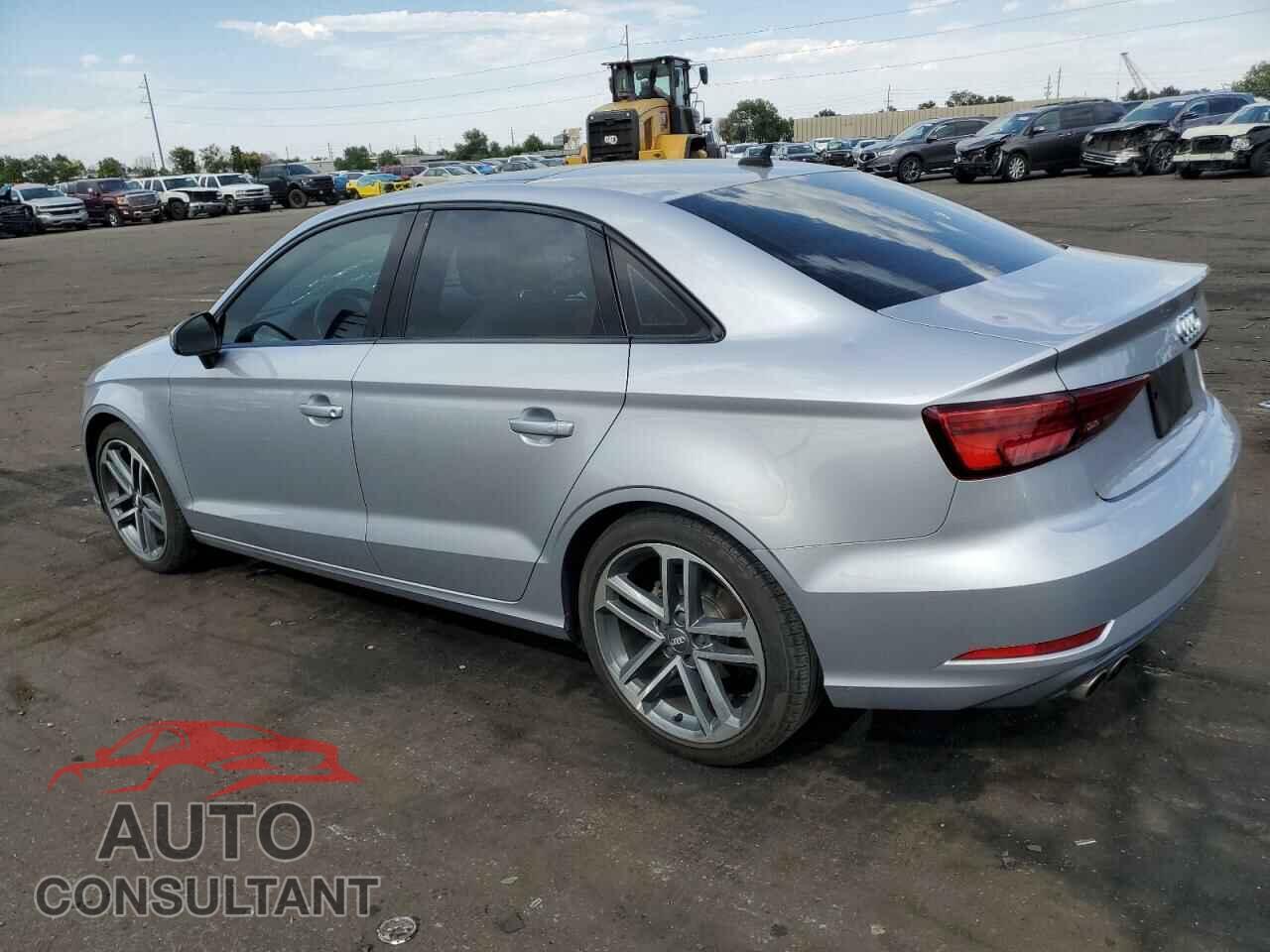 AUDI A3 2019 - WAUAUGFF0KA089706