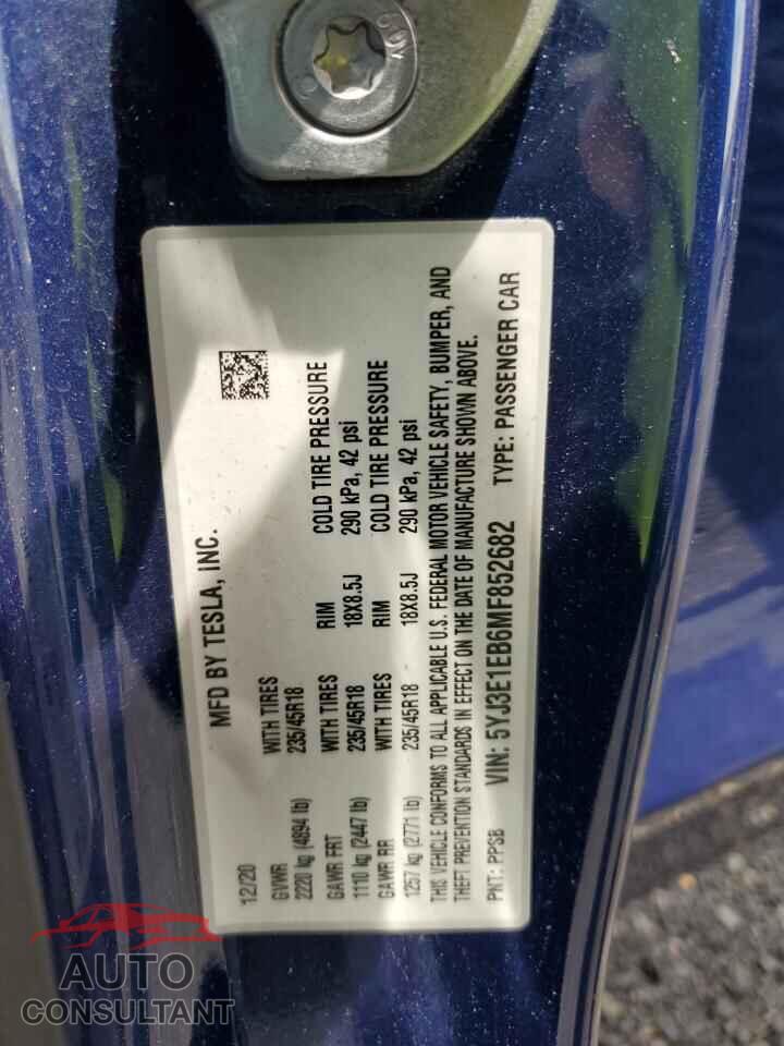TESLA MODEL 3 2021 - 5YJ3E1EB6MF852682