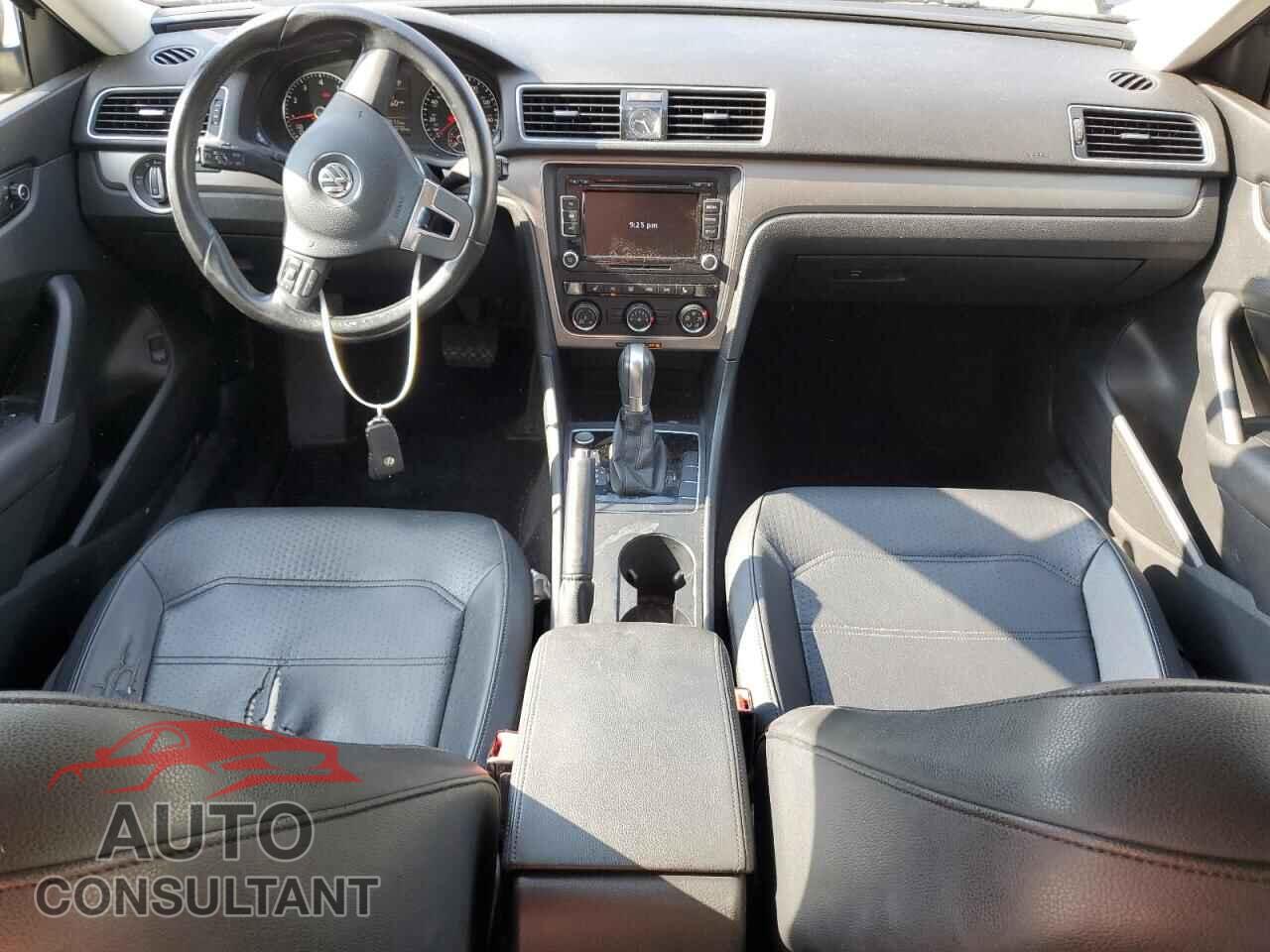 VOLKSWAGEN PASSAT 2015 - 1VWAS7A35FC090363