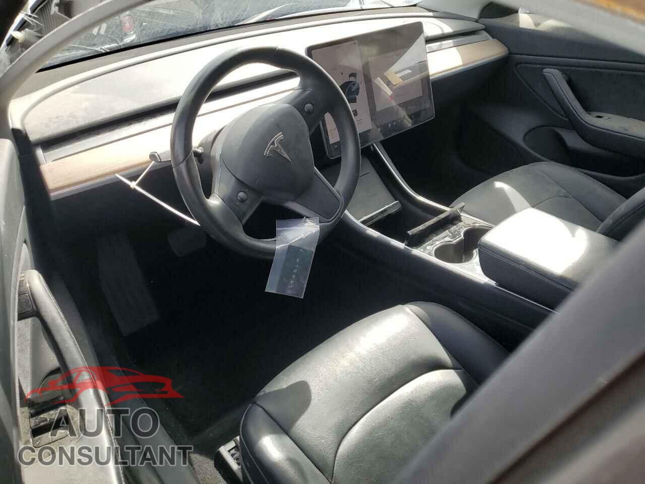 TESLA MODEL 3 2018 - 5YJ3E1EA1JF005281