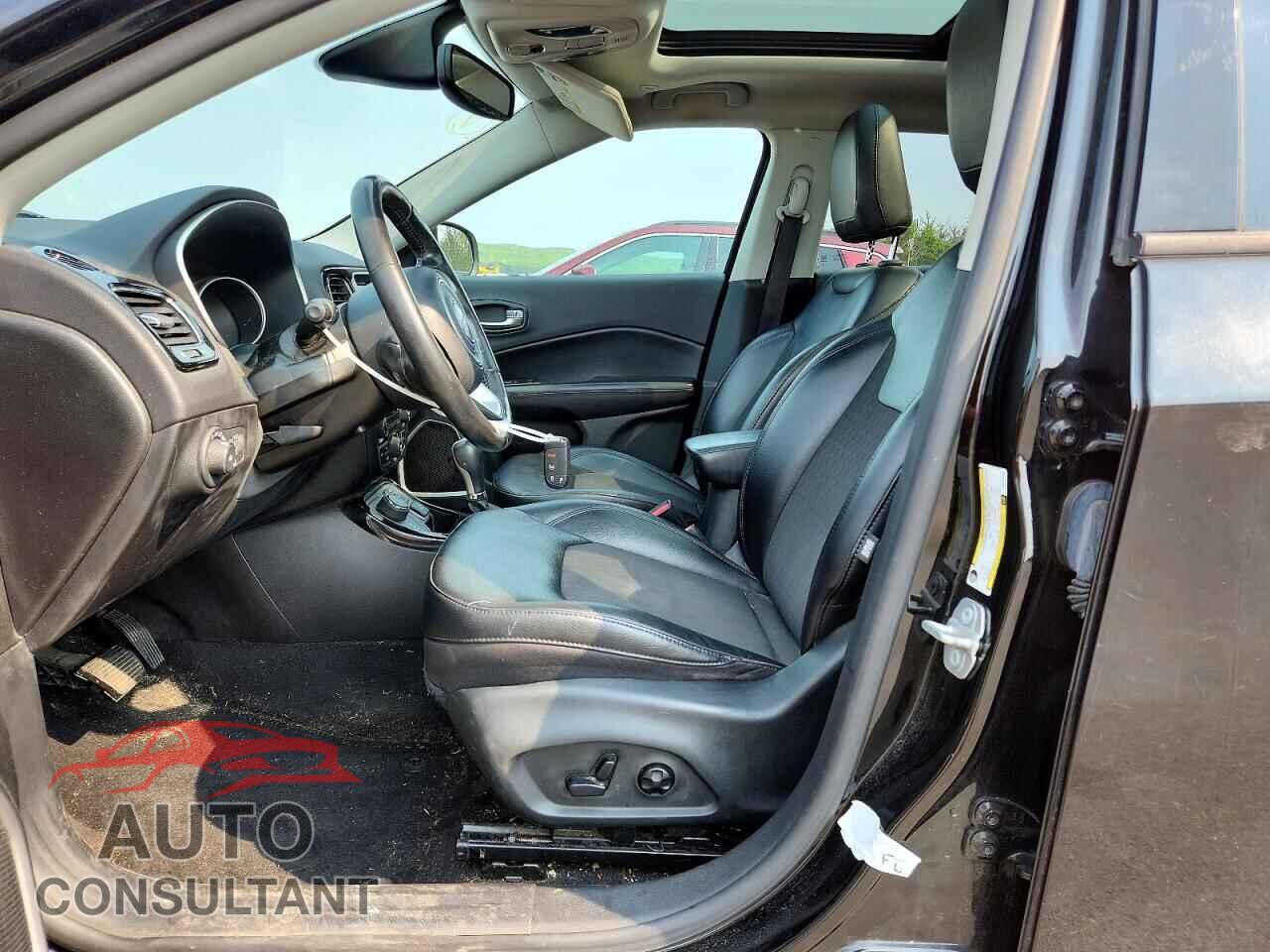 JEEP COMPASS 2019 - 3C4NJDBB7KT818176