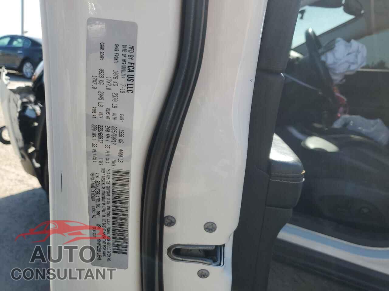 JEEP COMPASS 2019 - 3C4NJCBB1KT851801